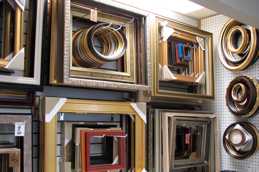 Framing Services in Al Barsha South, Dubai | Mussawir Framers